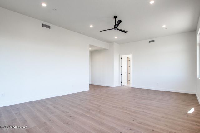 2750 W Black Cloud Court, Tucson, AZ 85745