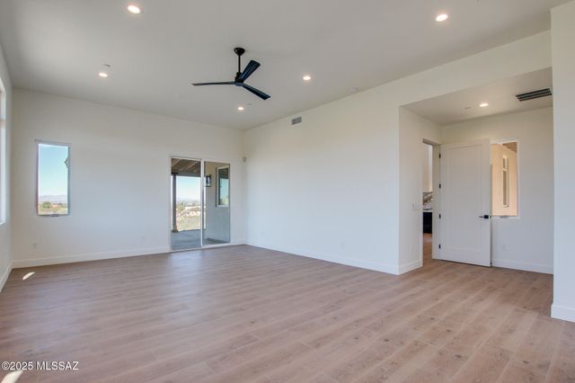 2750 W Black Cloud Court, Tucson, AZ 85745