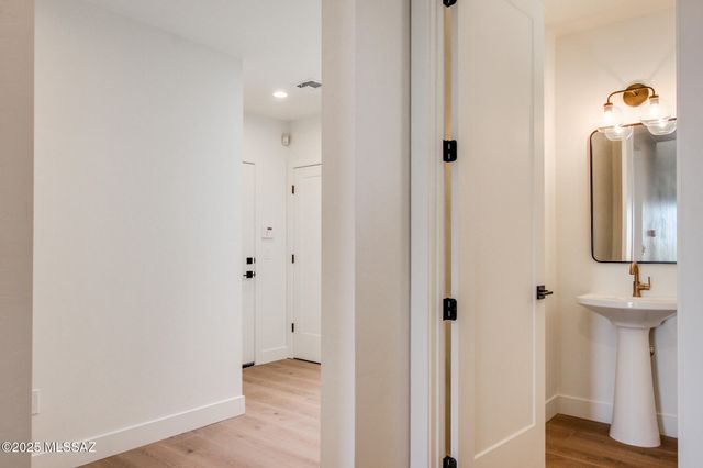 2750 W Black Cloud Court, Tucson, AZ 85745