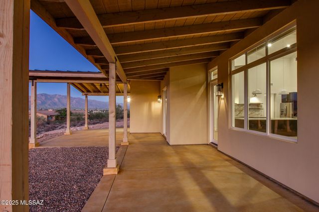 2750 W Black Cloud Court, Tucson, AZ 85745