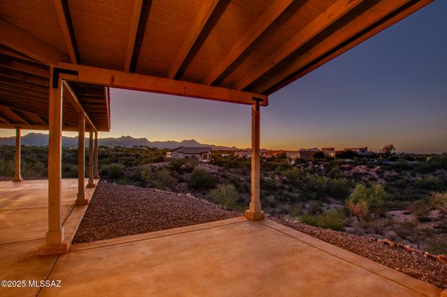 2750 W Black Cloud Court, Tucson, AZ 85745