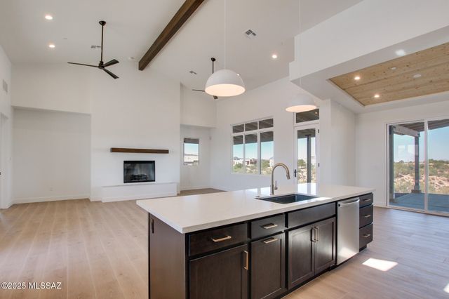 2750 W Black Cloud Court, Tucson, AZ 85745