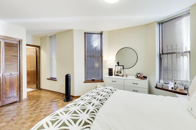 922 W FULLERTON Avenue 1, Chicago, IL 60614