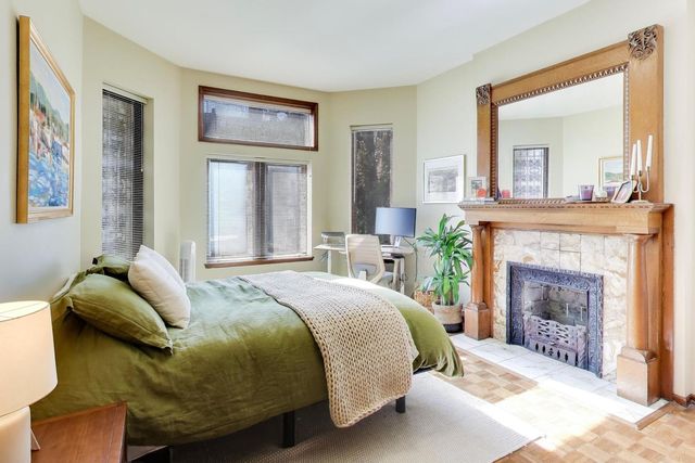 922 W FULLERTON Avenue 1, Chicago, IL 60614