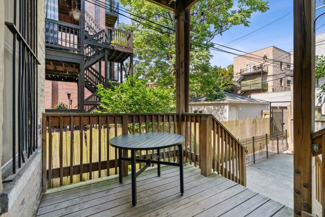 922 W FULLERTON Avenue 1, Chicago, IL 60614