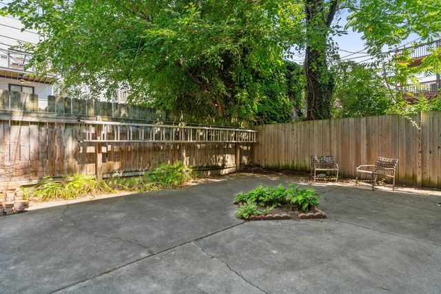 922 W FULLERTON Avenue 1, Chicago, IL 60614