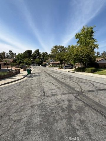 900 Calle Hermosa, San Dimas, CA 91773