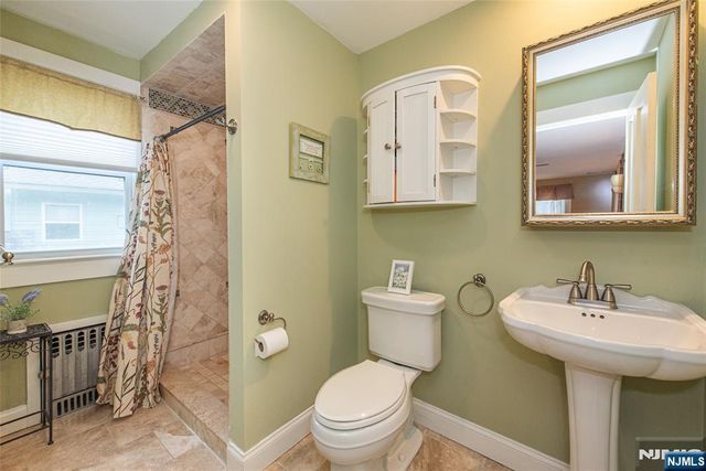 66 Park Avenue, Caldwell, NJ 07006