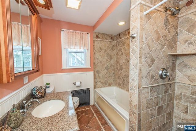 66 Park Avenue, Caldwell, NJ 07006