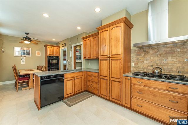 66 Park Avenue, Caldwell, NJ 07006