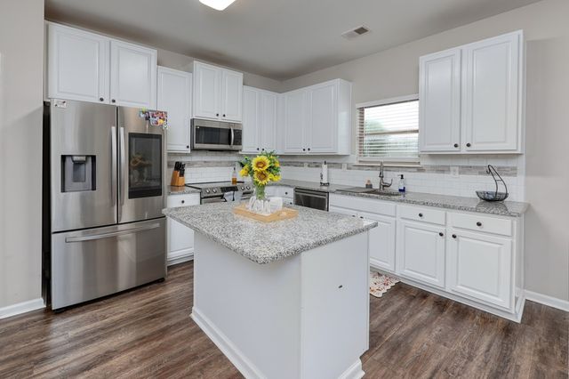 6 Moss Oak Drive, Fort Mitchell, AL 36856