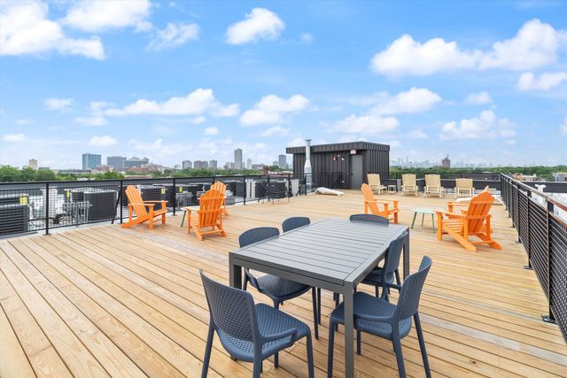 4513 N CLARK Street 411, Chicago, IL 60640