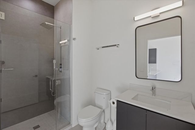 4513 N CLARK Street 411, Chicago, IL 60640