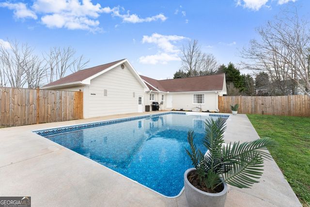 63 Angel Lane, Cleveland, GA 30528