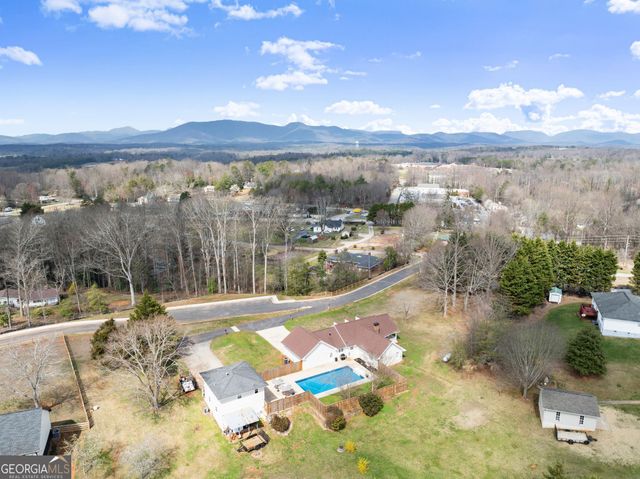 63 Angel Lane, Cleveland, GA 30528