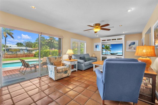 800 SW 8th Terrace, Fort Lauderdale, FL 33315