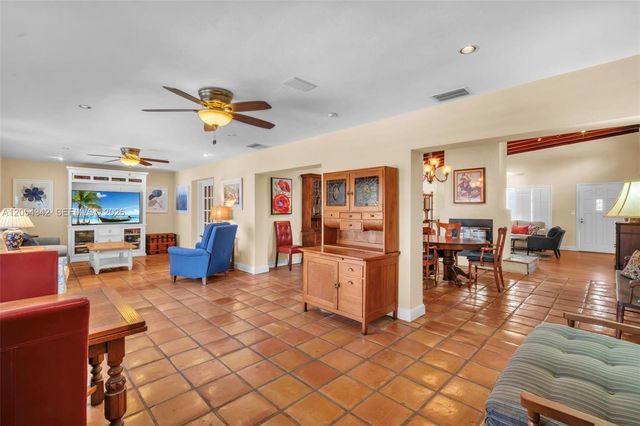 800 SW 8th Terrace, Fort Lauderdale, FL 33315