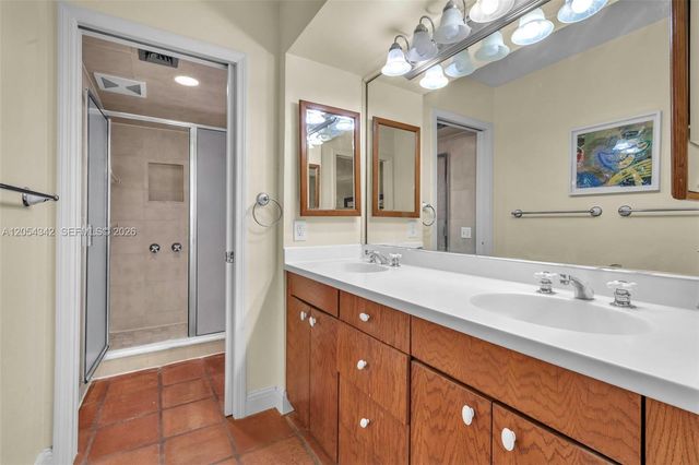 800 SW 8th Terrace, Fort Lauderdale, FL 33315