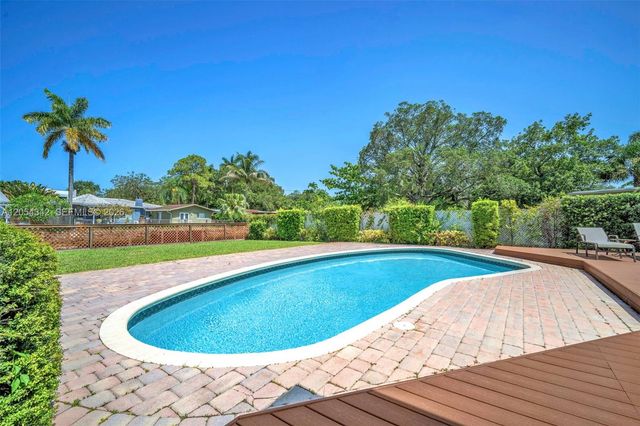 800 SW 8th Terrace, Fort Lauderdale, FL 33315