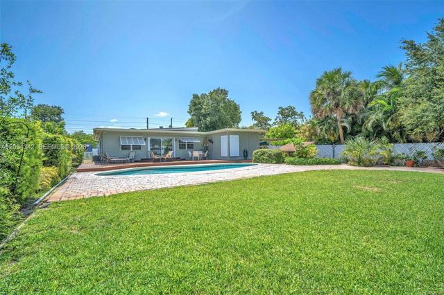 800 SW 8th Terrace, Fort Lauderdale, FL 33315