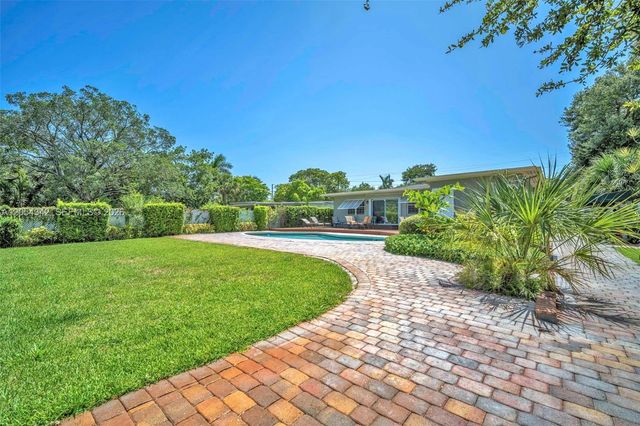 800 SW 8th Terrace, Fort Lauderdale, FL 33315