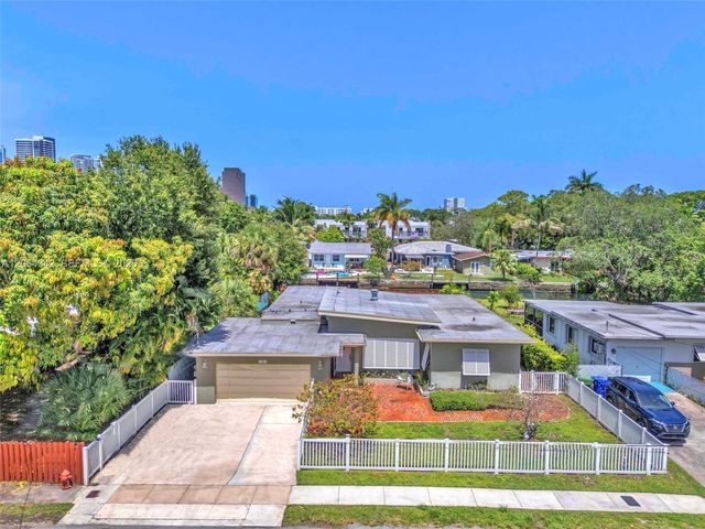 800 SW 8th Terrace, Fort Lauderdale, FL 33315