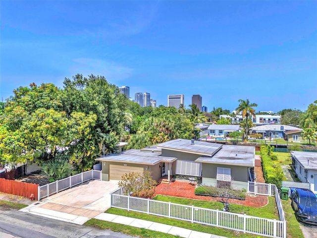 800 SW 8th Terrace, Fort Lauderdale, FL 33315