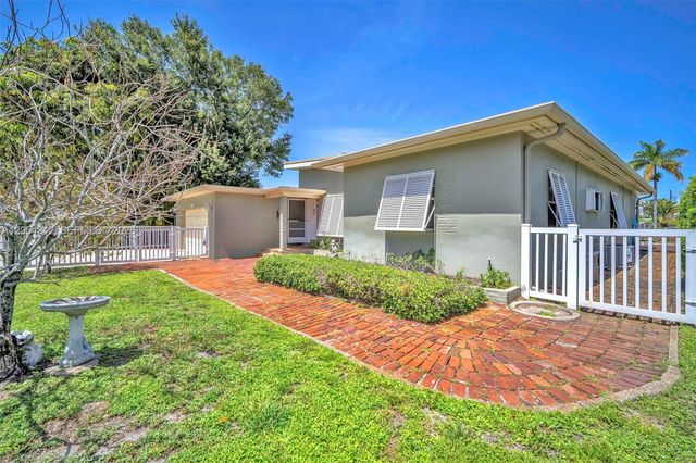 800 SW 8th Terrace, Fort Lauderdale, FL 33315