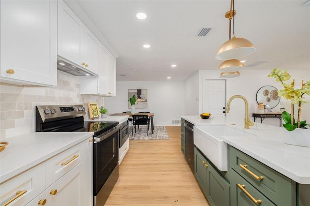 1872 PRINCETON DRIVE, Clearwater, FL 33765