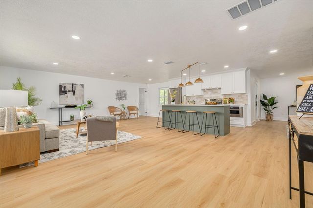 1872 PRINCETON DRIVE, Clearwater, FL 33765