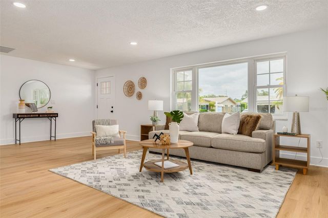 1872 PRINCETON DRIVE, Clearwater, FL 33765