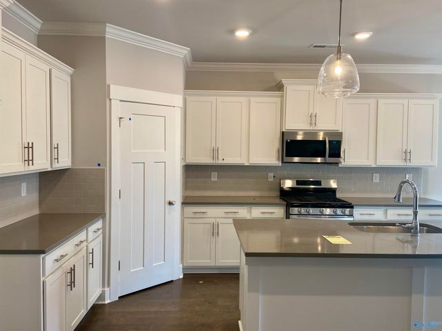 21940 Shearwater Drive, Athens, AL 35613