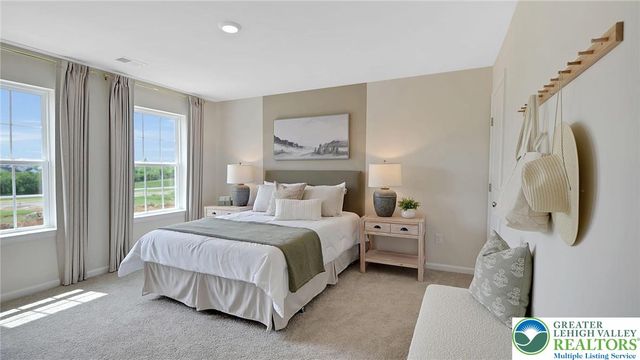 107 Winding Road, Forks Twp, PA 18040