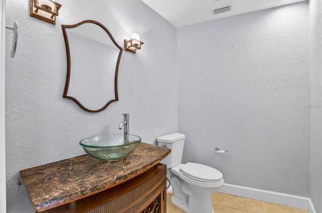 2111 PADDOCK CIRCLE, Dunedin, FL 34698