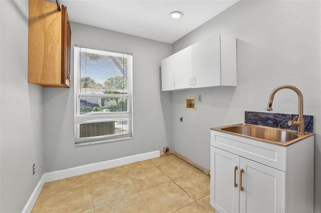 2111 PADDOCK CIRCLE, Dunedin, FL 34698