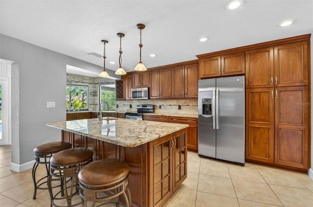 2111 PADDOCK CIRCLE, Dunedin, FL 34698