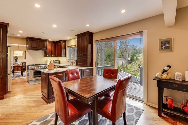 11515 BURR OAK Lane, Burr Ridge, IL 60527