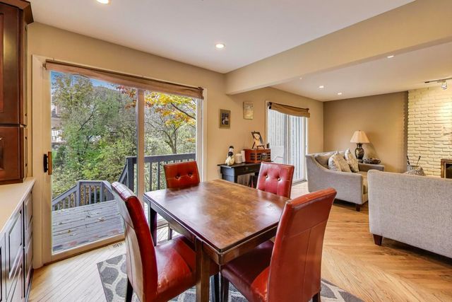 11515 BURR OAK Lane, Burr Ridge, IL 60527