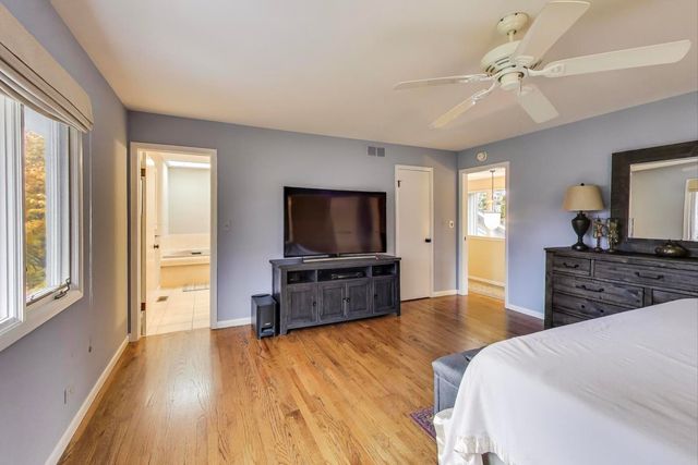 11515 BURR OAK Lane, Burr Ridge, IL 60527