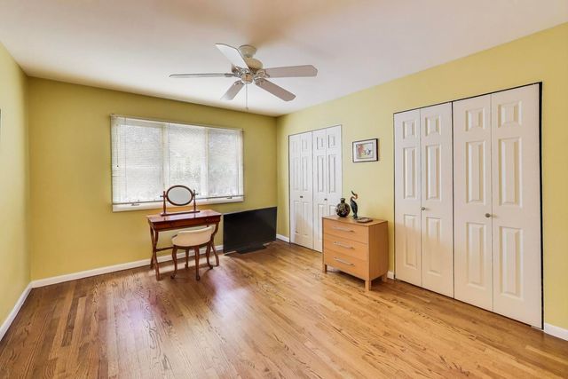 11515 BURR OAK Lane, Burr Ridge, IL 60527