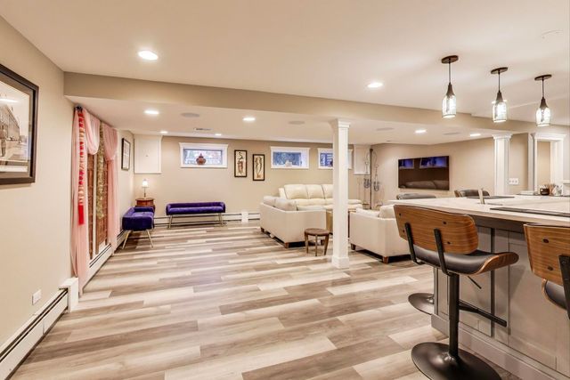 11515 BURR OAK Lane, Burr Ridge, IL 60527