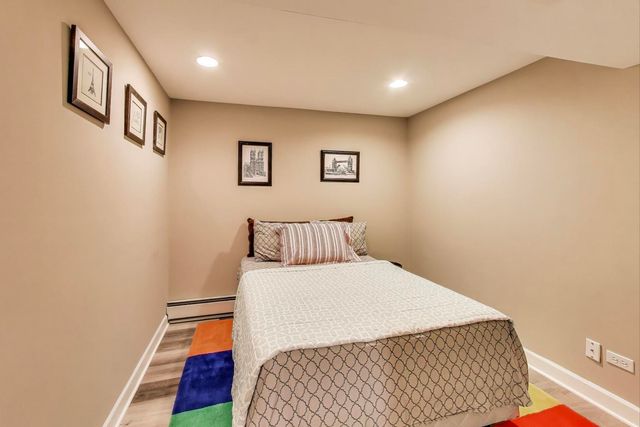 11515 BURR OAK Lane, Burr Ridge, IL 60527