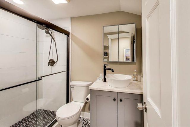 11515 BURR OAK Lane, Burr Ridge, IL 60527