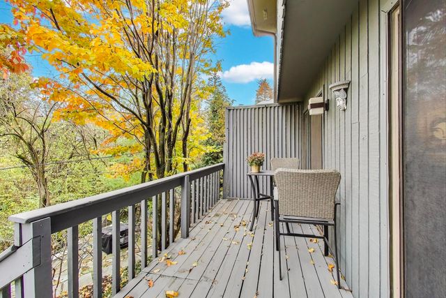 11515 BURR OAK Lane, Burr Ridge, IL 60527