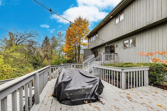 11515 BURR OAK Lane, Burr Ridge, IL 60527