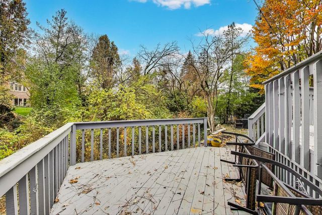 11515 BURR OAK Lane, Burr Ridge, IL 60527