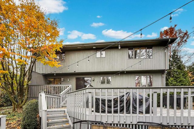 11515 BURR OAK Lane, Burr Ridge, IL 60527