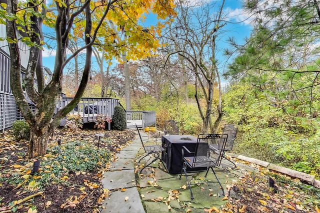 11515 BURR OAK Lane, Burr Ridge, IL 60527