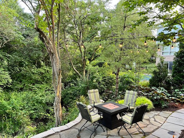 11515 BURR OAK Lane, Burr Ridge, IL 60527