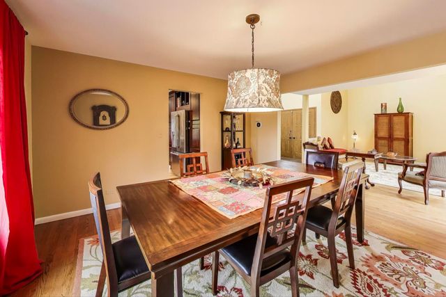 11515 BURR OAK Lane, Burr Ridge, IL 60527